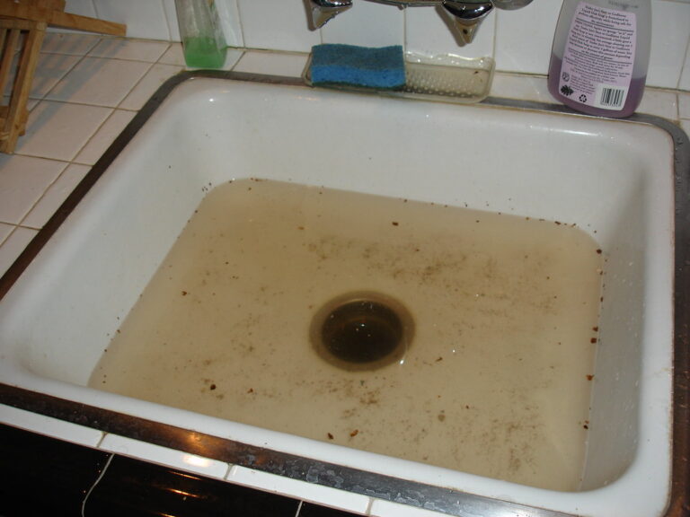 Baking soda and vinegar to unclog sink